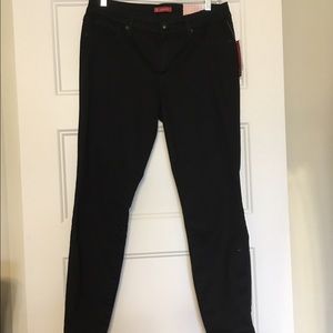 NWT Dressbarn Black Ankle Jeans Size 8.