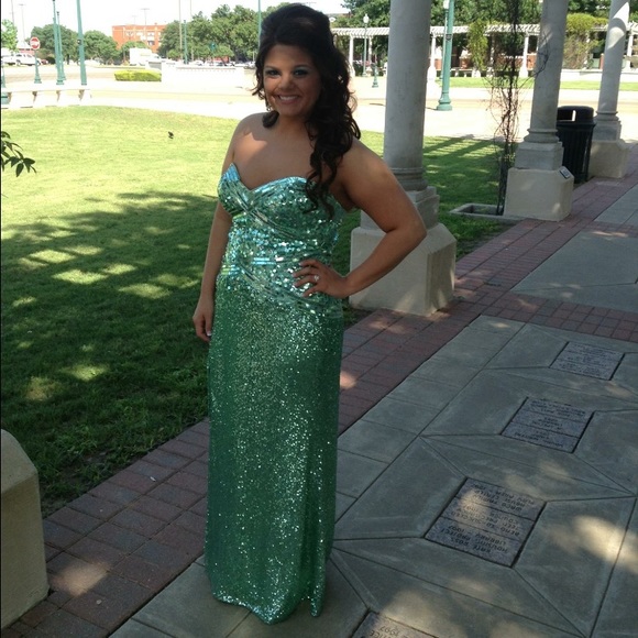 Gorgeous mint green sequin formal dress