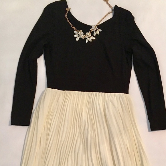 Open Back Urban Outfitters Long Black/White Dress