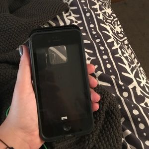 Black Lifeproof iPhone 6/6s case