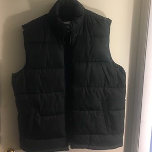 Black old navy vest! Excellent condition!