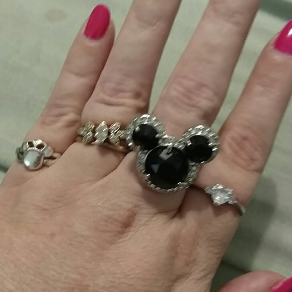 Disney Mickey Mouse ring size 8 - Picture 2 of 2