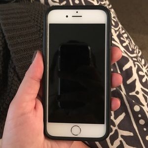 Black Incipio iPhone 6/6s case