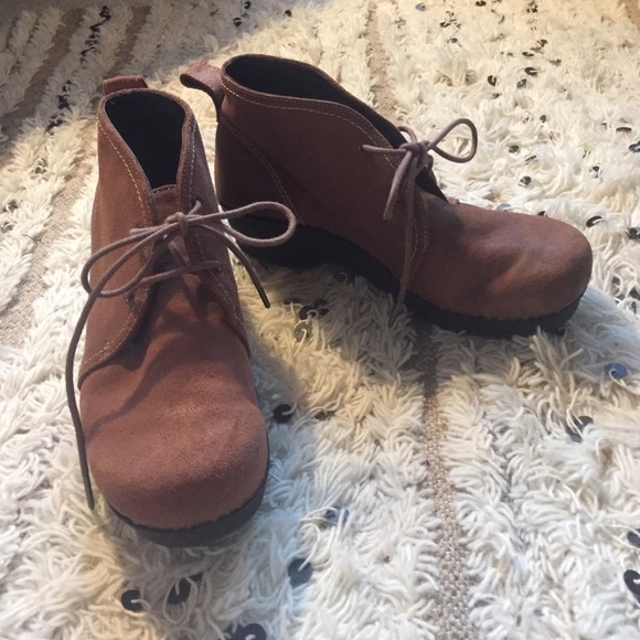 dansko chukka