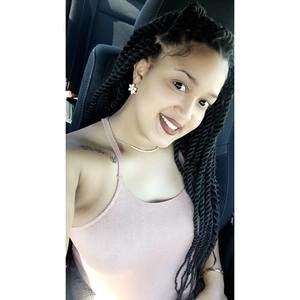 Meet your Posher, Sydnea