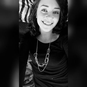 Meet your Posher, Cyra