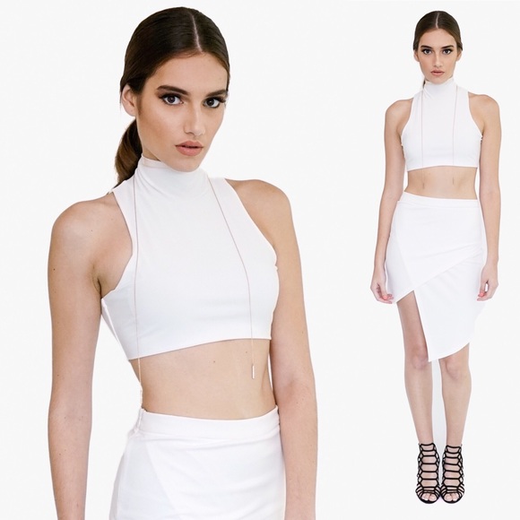 Sale ⬇️ White Turtleneck Mini Crop Top - Picture 3 of 5