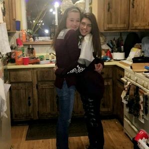 Meet your Posher, Alexis