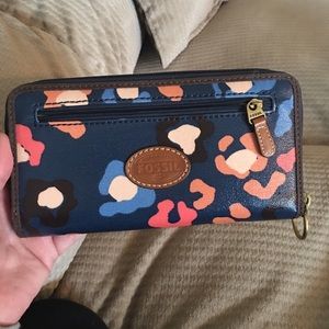 Fossil wallet