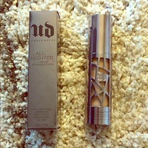 Urban Decay All nighter Foundation