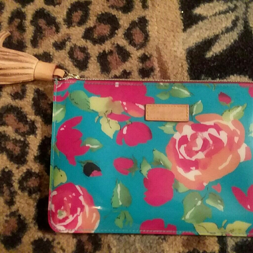 *SOLD* Dooney & Bourke Pouch