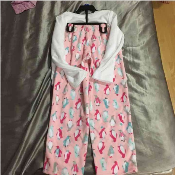 PJ sets (2 sets) - Picture 2 of 3