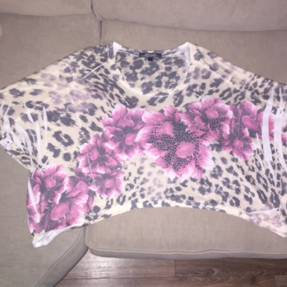 FLORAL FUN LOOSE CROP TOP - Picture 2 of 4