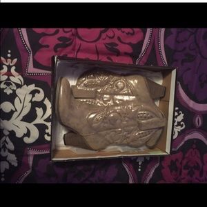 Glitzy cowgirl boots