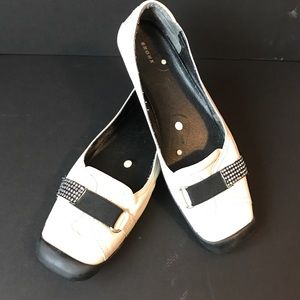 BRONX Black & Cream Leather Shoes | Size 11