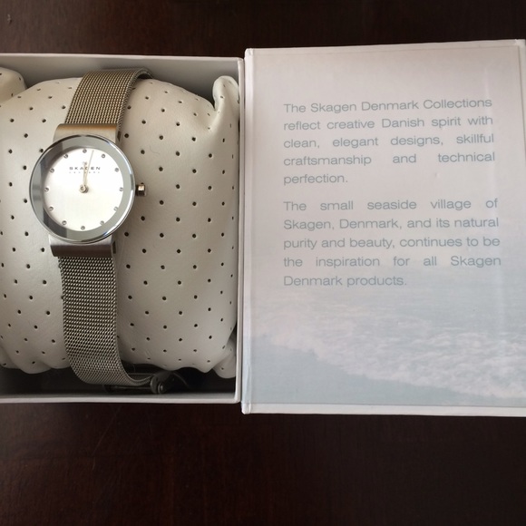 Skagen Jewelry - NIB Skagen mesh crystallized watch