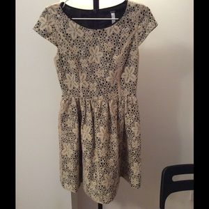 KENSIE FLOWERY LACE DRESS (JUST REDUCED PRICE!)
