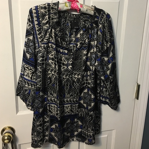 Loose fitting v neck blouse