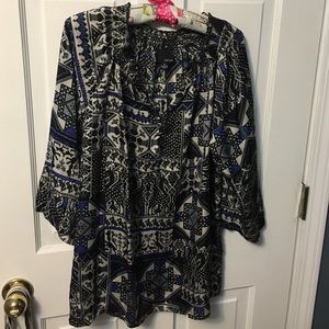 Loose fitting v neck blouse