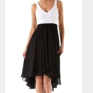 NWT BLACK HALO GORGEOUS DRESS. SIZE 6 FINAL $