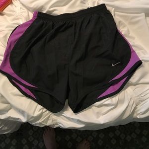 Black Nike running shorts size small