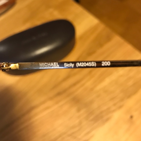 Michael Kors Brown Gradient Aviator Sunglasses - Picture 4 of 4