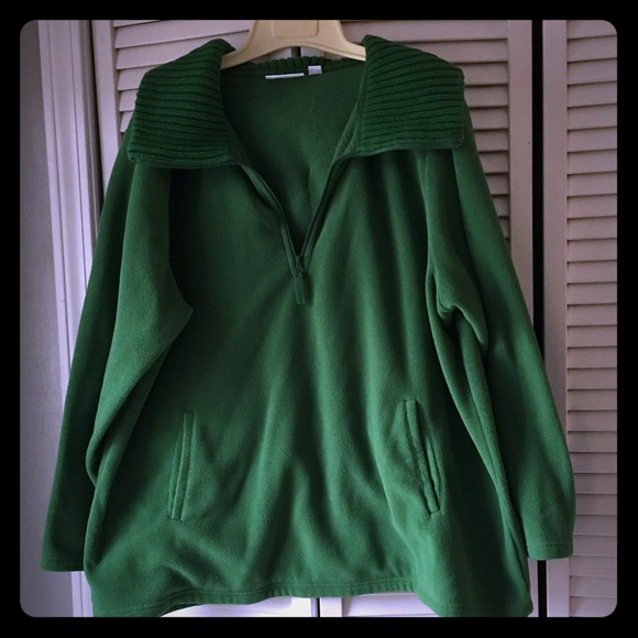 Green pullover fleece jacket with knitted collar
