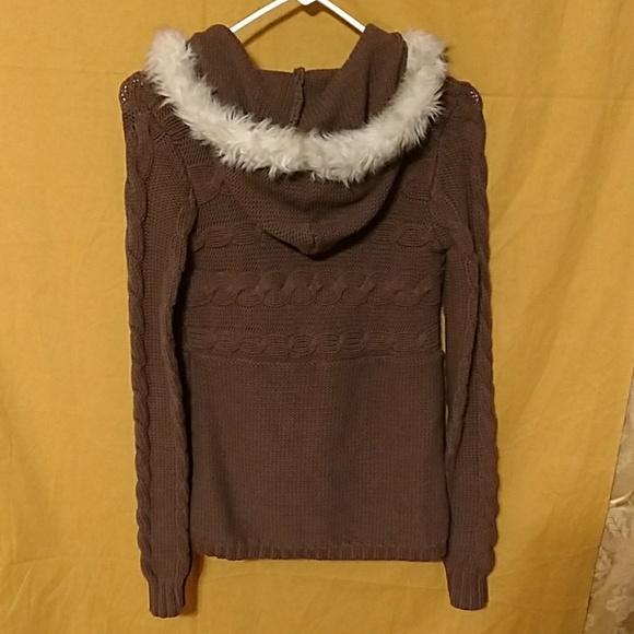 Very Cute Faux Fur Trimmed Hoodie/Cardigan - Picture 3 of 4