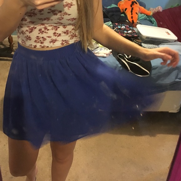 Skirt - Picture 2 of 3