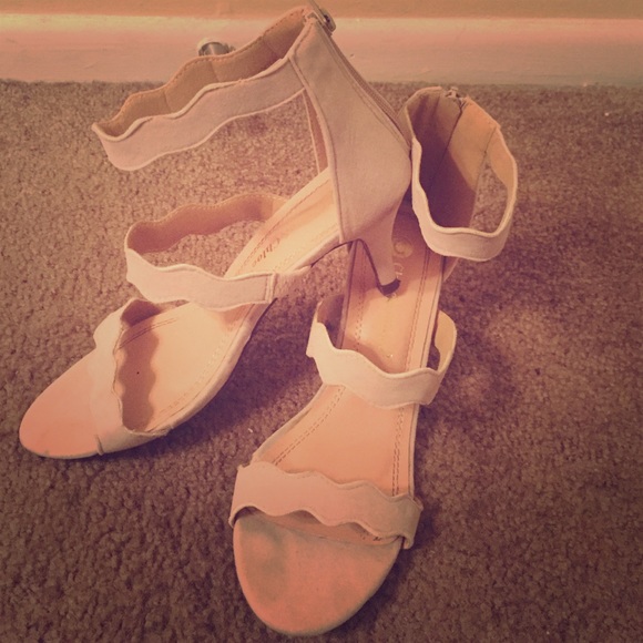 Nude Kitten Heels