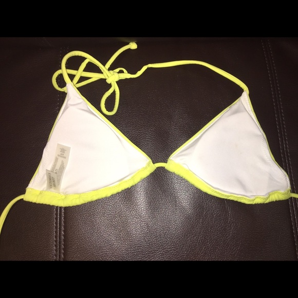 Victoria Secret triangle bikini top! - Picture 2 of 4