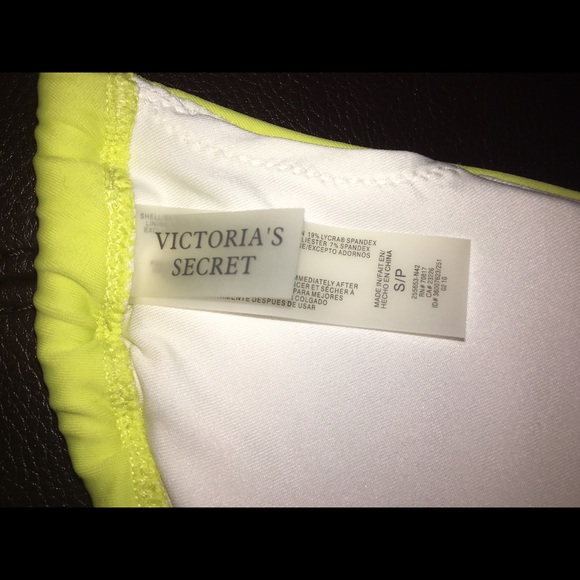 Victoria Secret triangle bikini top! - Picture 3 of 4