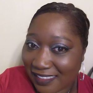 Meet your Posher, Chenika