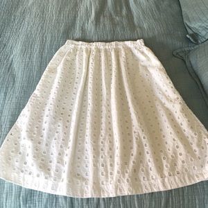 Gap white full elastic waist skirt size m
