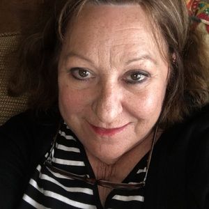 Meet your Posher, Sharon