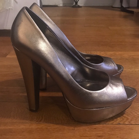 Aldo metallic bronze peep toe pumps!