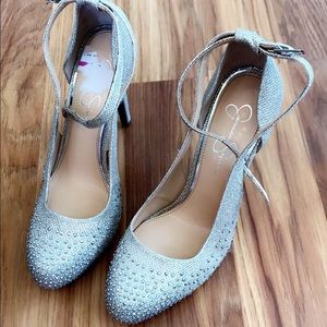 Jessica Simpson heels 👠