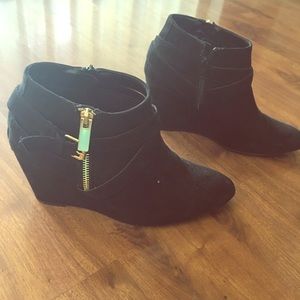 Ankle wedge booties size 9