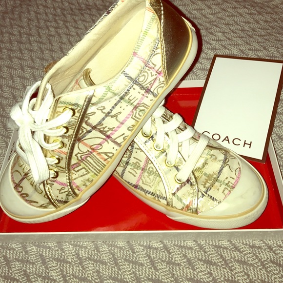 Coach tennis shoe