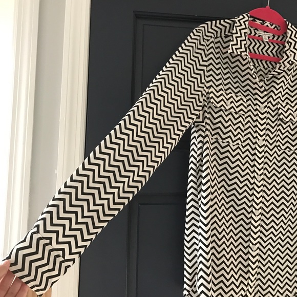 American Eagle chevron button down - Picture 3 of 3