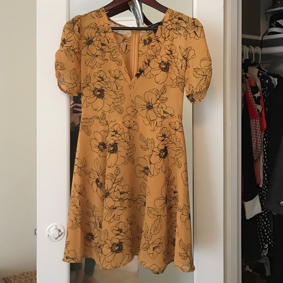 Forever 21 mustard floral dress size small
