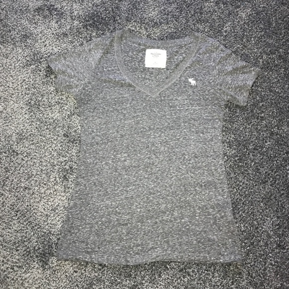 Abercrombie V Neck t-shirt