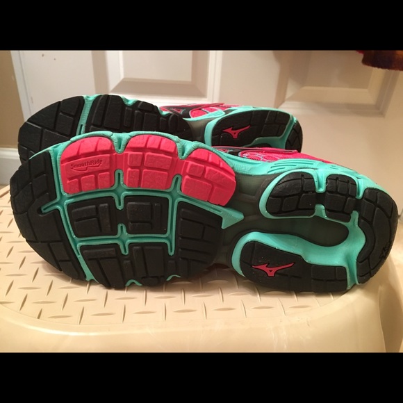 Mizuno Wave Inspire 11 - Picture 2 of 3