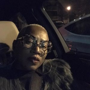 Meet your Posher, Renee