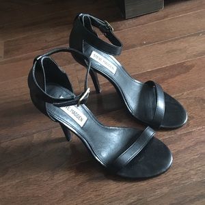Steve Madden black leather heels