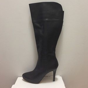 Audrey Brooke heeled black boots