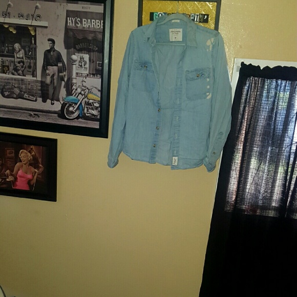 A&F button down - Picture 4 of 4