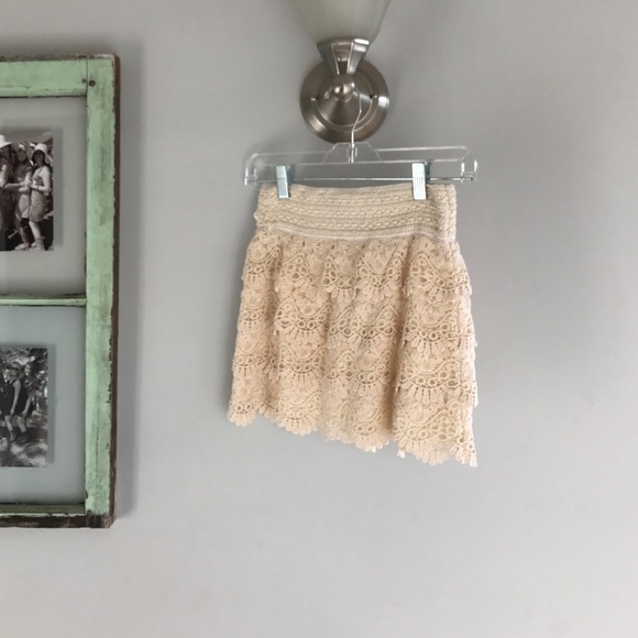 Crotchet mini skirt! Lightly worn! Fits small! - Picture 3 of 3