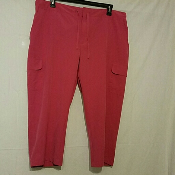 Drawstring cargo capris - Picture 1 of 3