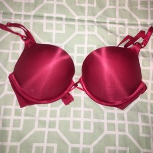 Victoria's Secret Miraculous Plunge bra